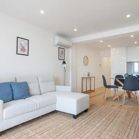 Blue By The River Apartman *