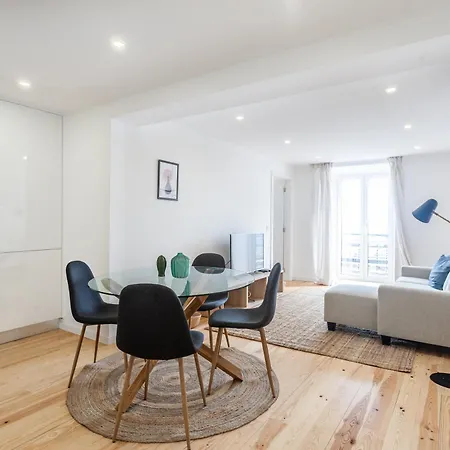 Blue By The River Lisboa